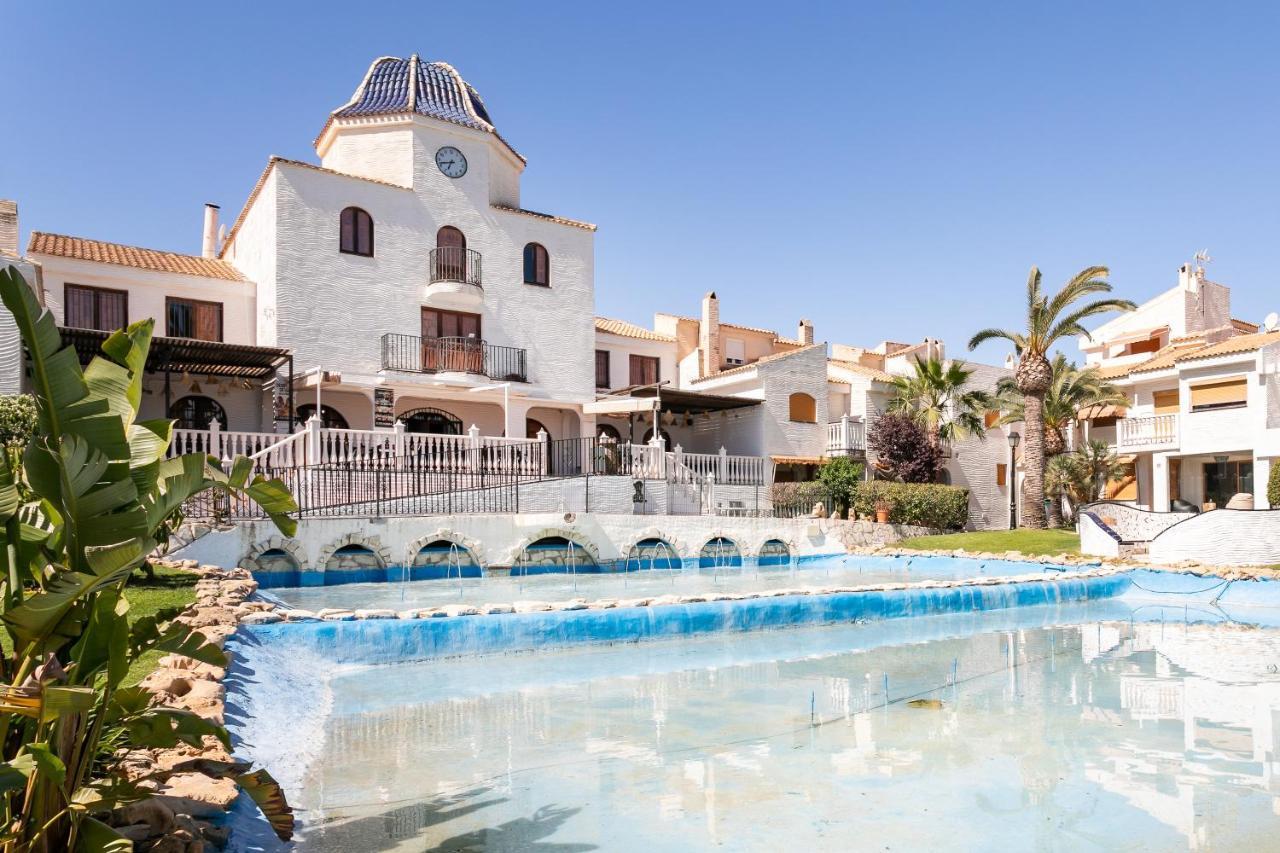 Casa En La Playa Con Piscinas E Villa Puerto Marino Exterior foto